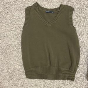Brandy Melville forest green sweater vest